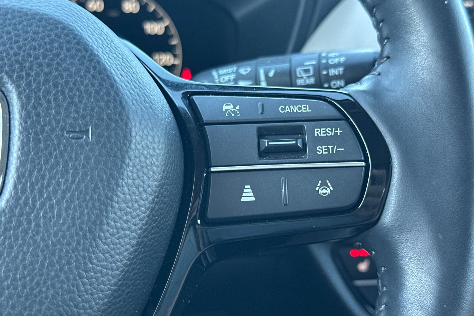 Used 2024 Honda HR-V EX-L image 36
