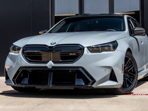 Used 2026 BMW M5 w/ Carbon Package AWD/4WD image 3