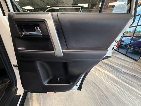 Used 2022 Toyota 4Runner SR5 Premium w/ Moonroof Package AWD/4WD image 52