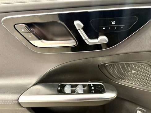 Used 2023 Mercedes-Benz C 300 4MATIC Sedan w/ Pinnacle Trim Package image 9