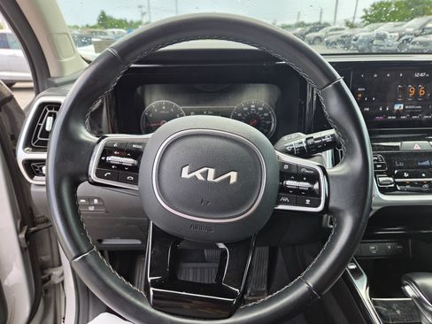 Used 2022 Kia Sorento SX AWD/4WD image 3