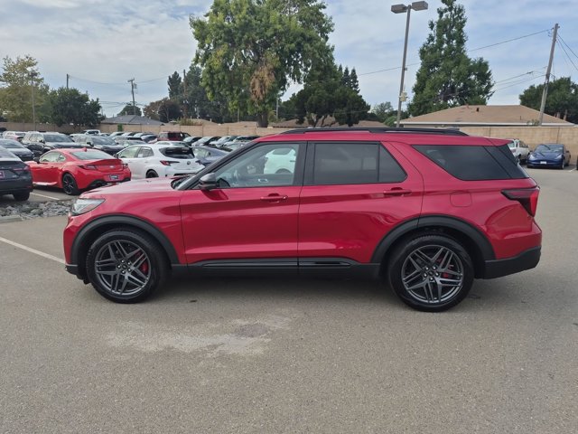 Used 2025 Ford Explorer ST AWD/4WD image 8