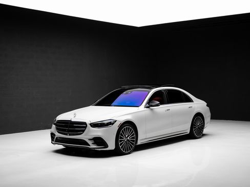 Used 2022 Mercedes-Benz S 580 4MATIC Sedan image 4