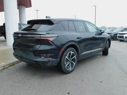 Used 2025 Chevrolet Equinox EV LT image 9