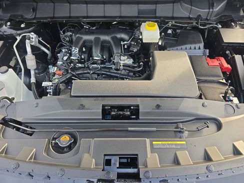 New 2025 Nissan Pathfinder Platinum image 31