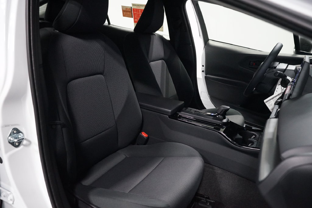 New 2027 Toyota Prius LE FWD image 26