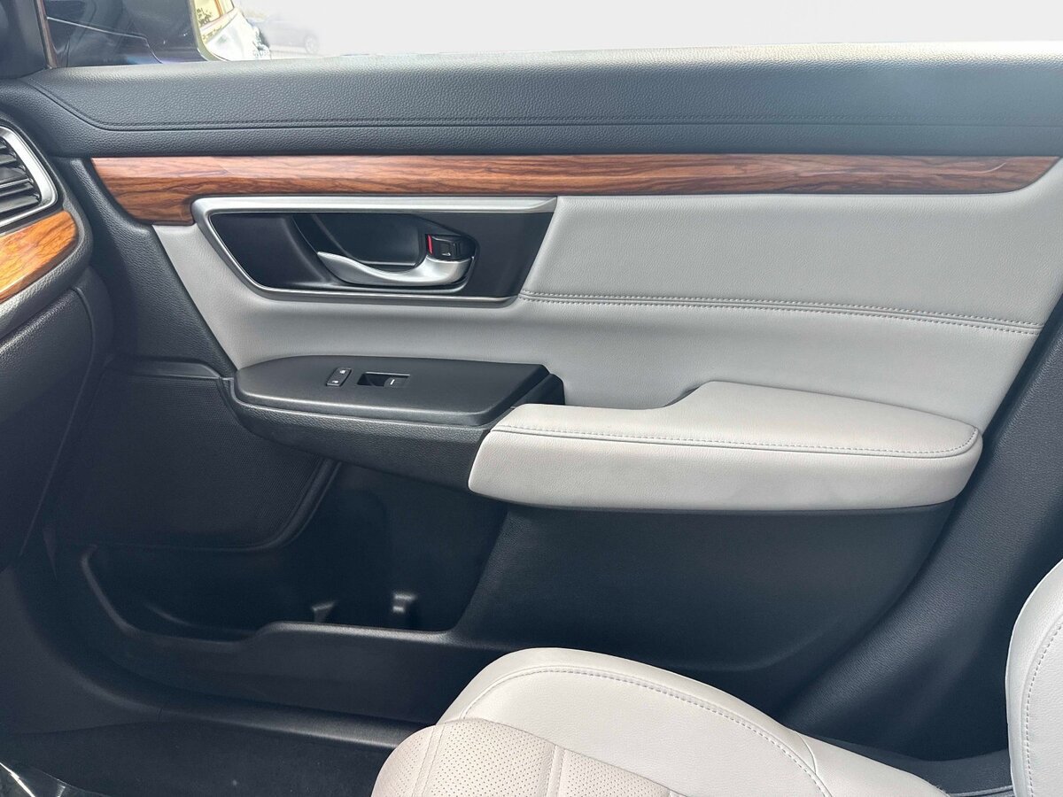 Used 2021 Honda CR-V Touring image 22