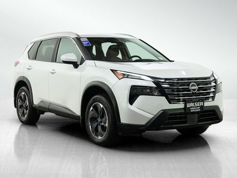 Certified 2025 Nissan Rogue SV w/ SV Premium Package AWD/4WD image 7
