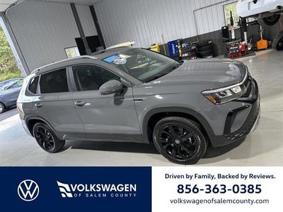 Certified 2023 Volkswagen Taos SE w/ Panoramic Sunroof Package
