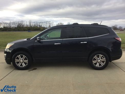Used 2017 Chevrolet Traverse LT image 8
