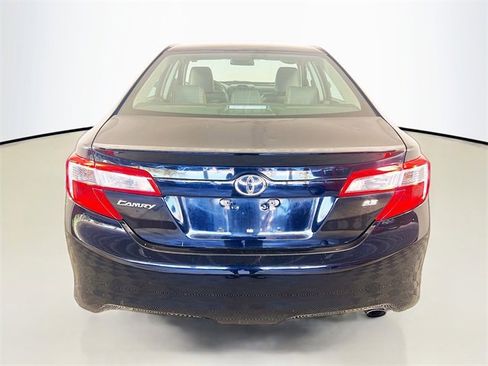 Used 2013 Toyota Camry SE image 6