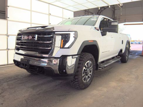 Used 2024 GMC Sierra 3500 SLE w/ SLE Value Package AWD/4WD image 1