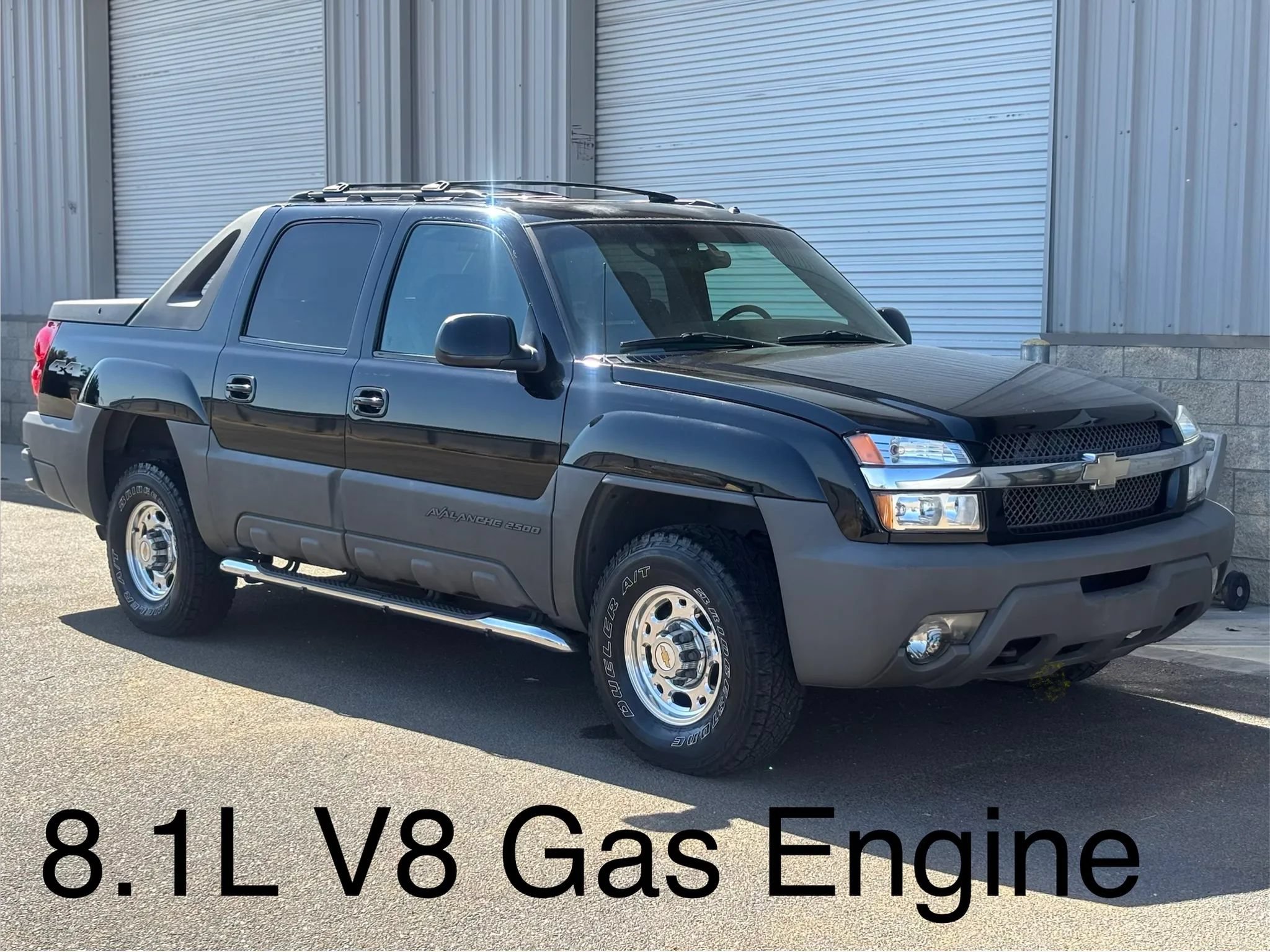 Used 2002 Chevrolet Avalanche 2500 w/ Convenience Pkg AWD/4WD image 1