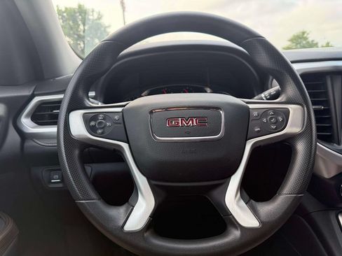 Used 2023 GMC Acadia SLE w/ Driver Convenience Package FWD image 19