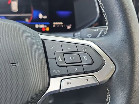 Certified 2023 Volkswagen Taos SE image 17