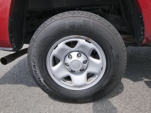 Used 2023 Toyota Tacoma SR AWD/4WD image 9
