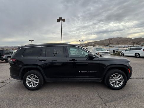 Used 2023 Jeep Grand Cherokee L Laredo image 6