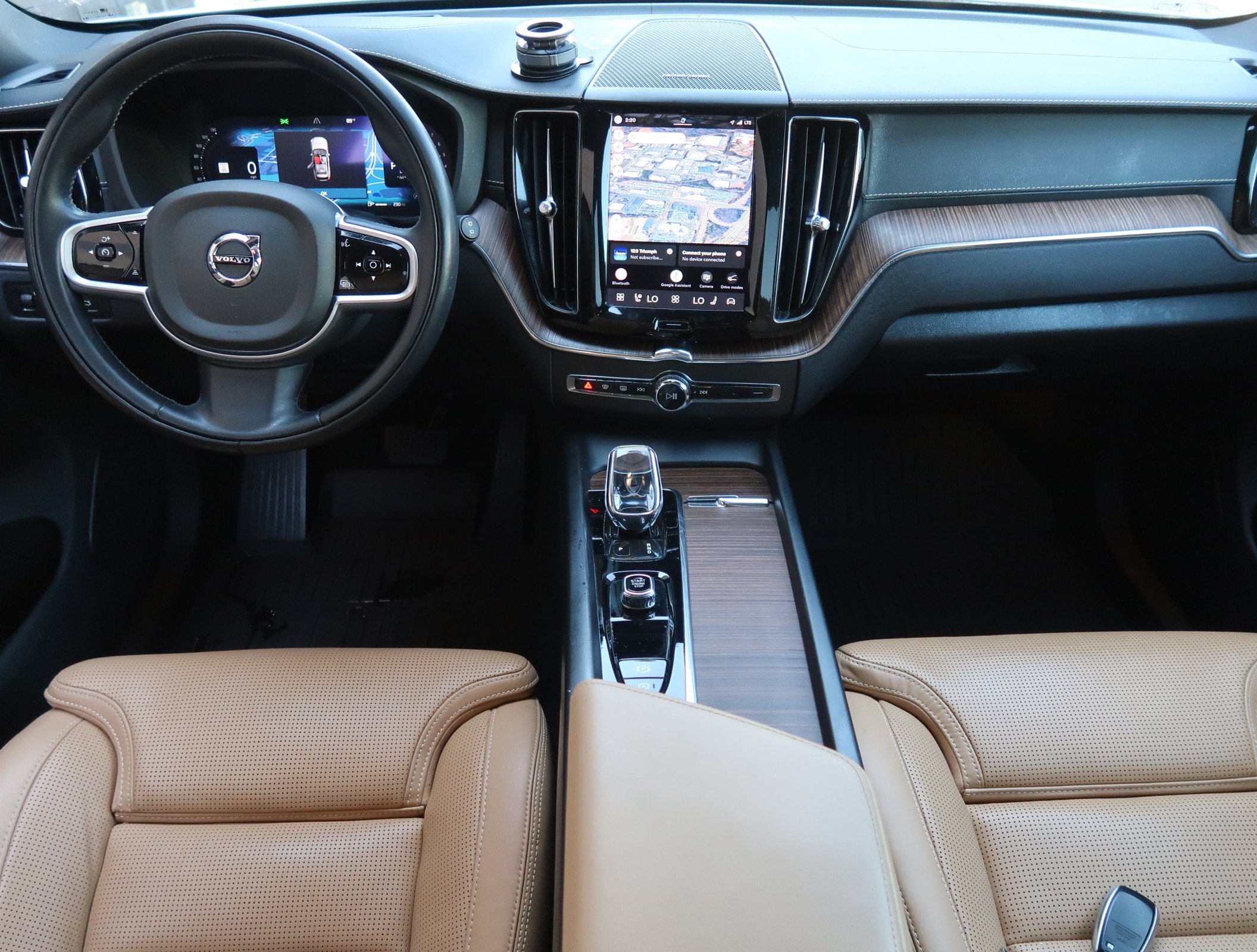 Used 2022 Volvo XC60 B6 Inscription w/ Advanced Package AWD/4WD image 10