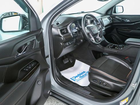 Used 2023 GMC Acadia AT4 w/ Technology Package AWD/4WD image 3