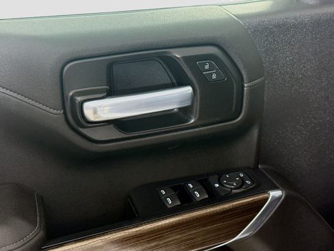 Used 2021 Chevrolet Silverado 1500 LT AWD/4WD image 24