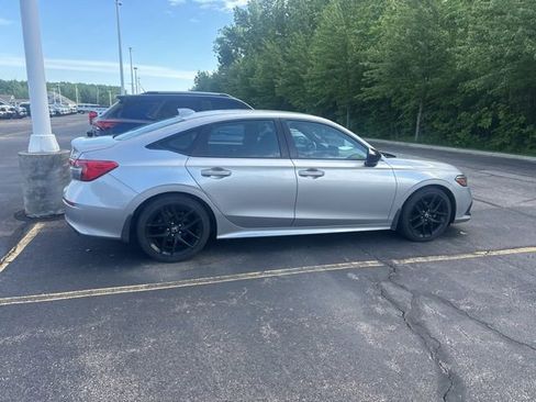 Used 2022 Honda Civic Sport image 10