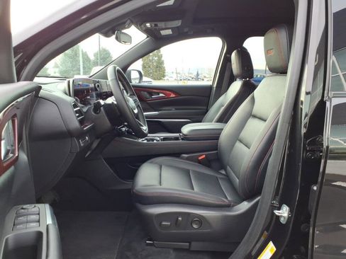 Used 2024 Chevrolet Traverse Z71 AWD/4WD image 12