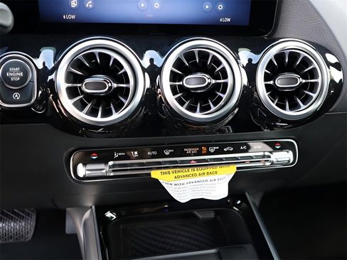 New 2026 Mercedes-Benz GLA 250 4MATIC image 40