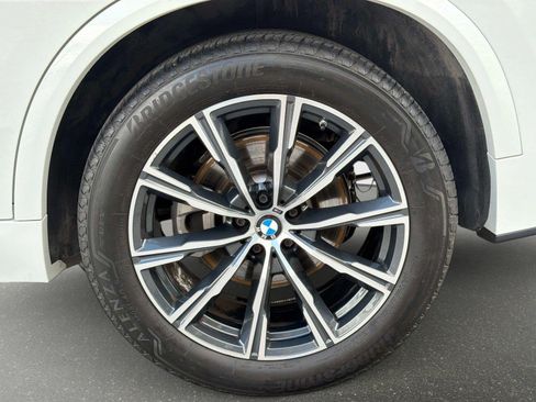 Used 2023 BMW X5 sDrive40i w/ M Sport Package RWD image 17