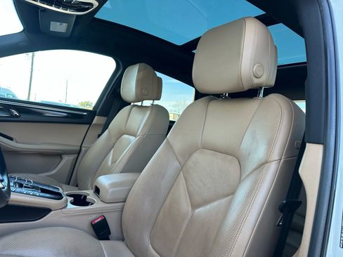 Used 2019 Porsche Macan image 17