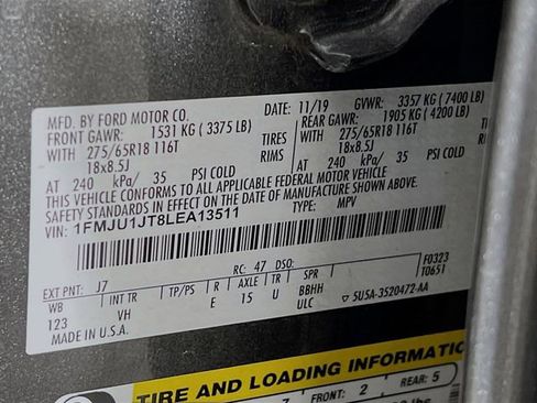 Used 2020 Ford Expedition XLT w/ Equipment Group 201A AWD/4WD image 11