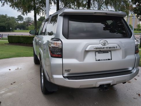 Certified 2024 Toyota 4Runner SR5 AWD/4WD image 8