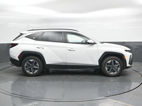 Used 2025 Hyundai Tucson SEL AWD/4WD image 4