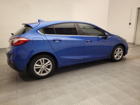 Used 2017 Chevrolet Cruze LT w/ Convenience Package FWD image 10