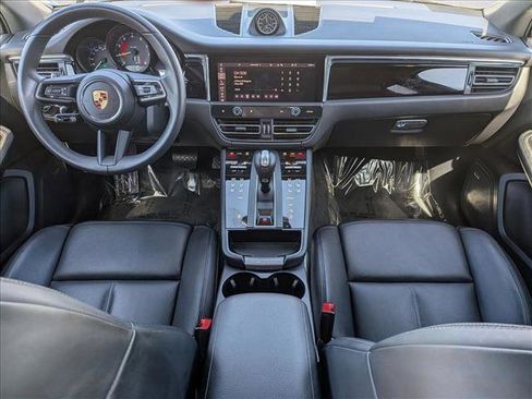 Used 2025 Porsche Macan AWD/4WD image 19
