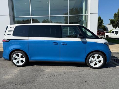 New 2025 Volkswagen ID. Buzz 1st Edition image 2