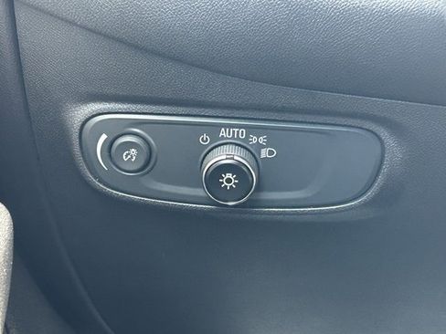 Used 2023 Chevrolet Equinox RS image 20