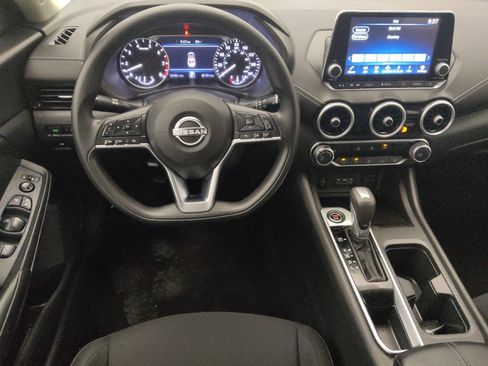 Used 2025 Nissan Sentra SV FWD image 22