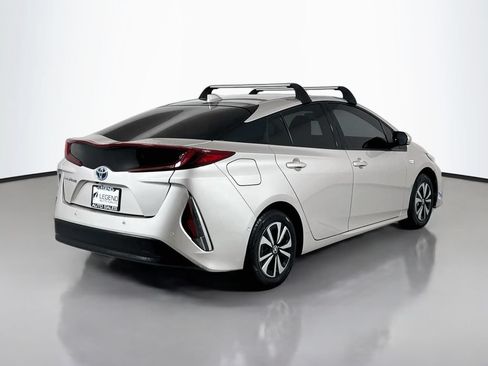 Used 2017 Toyota Prius Prime Advanced FWD image 5