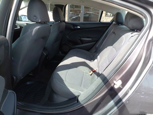 Used 2017 Chevrolet Cruze LT w/ Convenience Package image 9