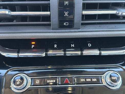 Used 2022 Lincoln Corsair Reserve w/ Equipment Group 201A image 10