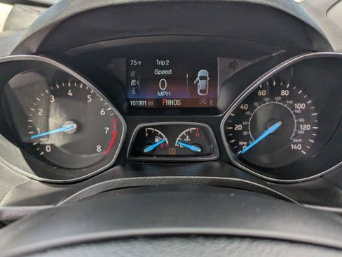 Used 2019 Ford Escape SEL image 15