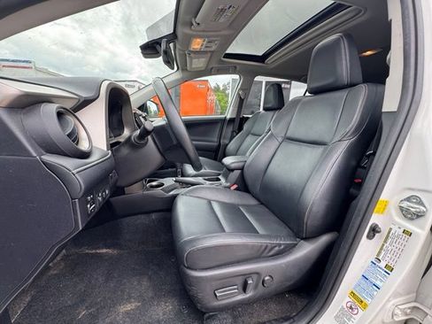 Used 2015 Toyota RAV4 Limited w/ Technology Package AWD/4WD image 10