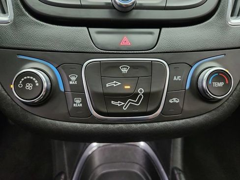 Used 2018 Chevrolet Malibu LT w/ Redline Edition FWD image 16