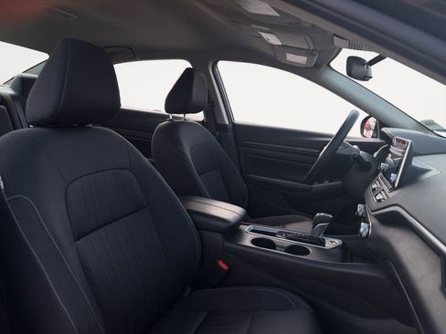 Used 2025 Nissan Altima 2.5 S image 15