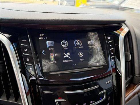 Used 2019 Cadillac Escalade ESV Premium Luxury RWD image 51