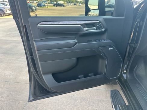 Used 2024 Chevrolet Silverado 2500 LTZ w/ LTZ Convenience Package AWD/4WD image 6