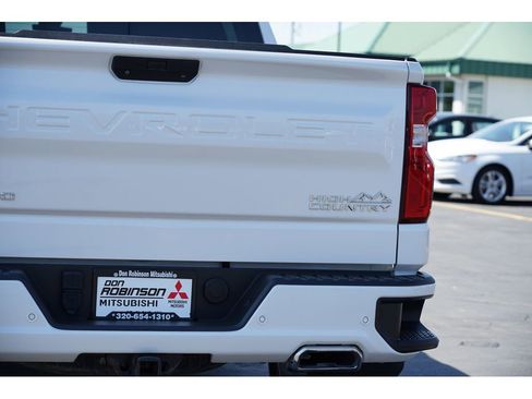 Used 2021 Chevrolet Silverado 1500 High Country image 10
