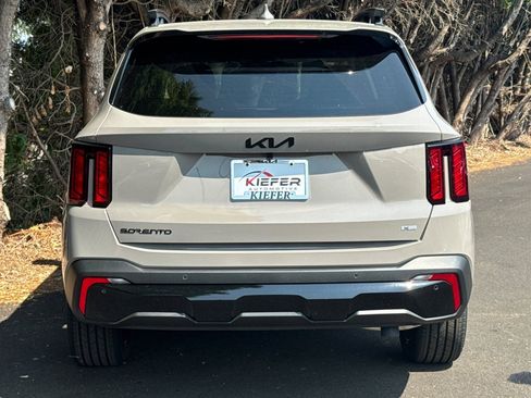 New 2026 Kia Sorento X-Line EX image 4