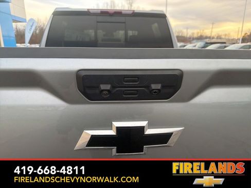 Used 2023 Chevrolet Silverado 1500 ZR2 image 24