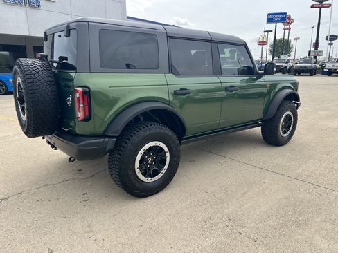 Used 2023 Ford Bronco Badlands image 5